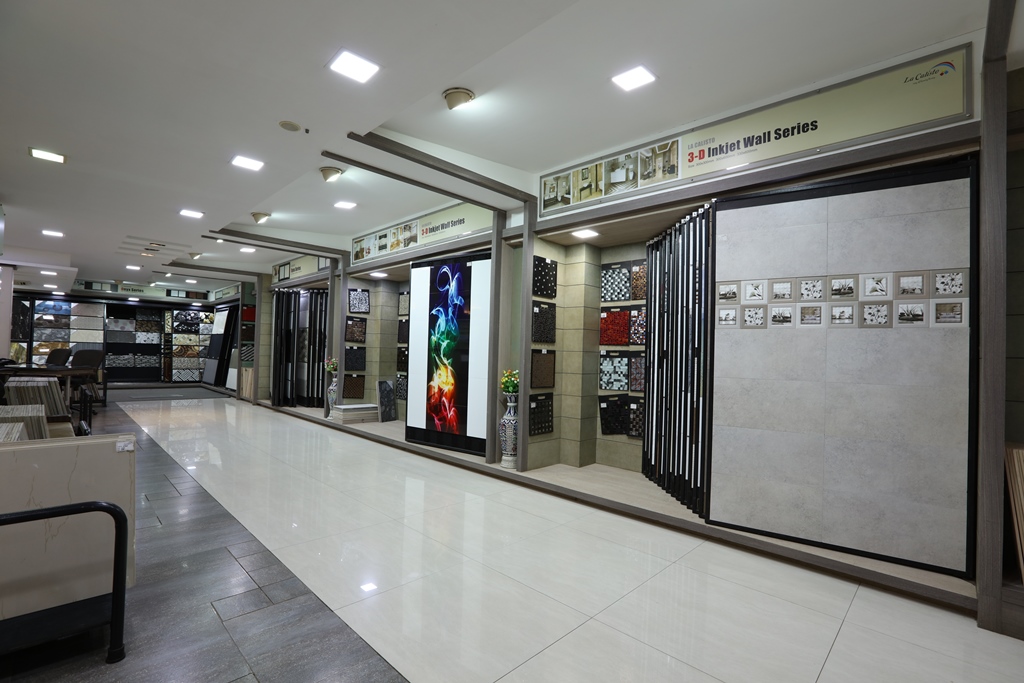 Lacera Mall Showroom