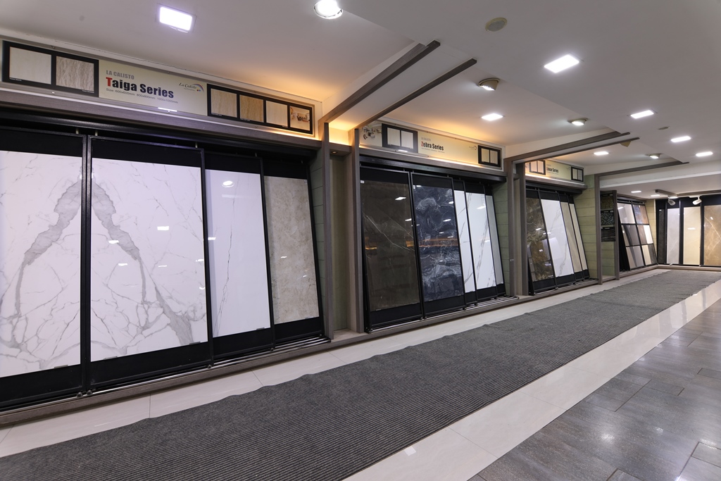 Lacera Mall Showroom Infrastructure
